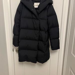 Aritzia babaton duvet mid puffer. Size small